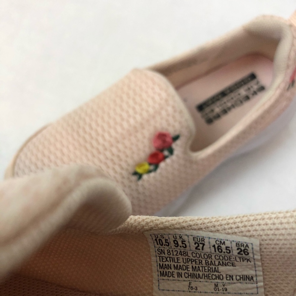 Kids Skecher GOGA Max Shoes Slide on Shoes - Picture 3 of 6